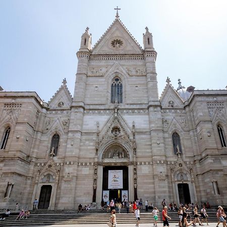 Apartamento Il Duomo A Due Passi Nápoles Exterior foto
