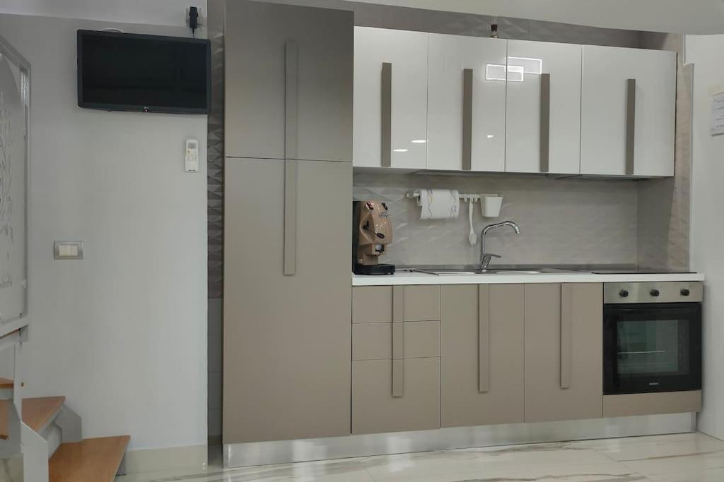 Apartamento Il Duomo A Due Passi Nápoles Exterior foto