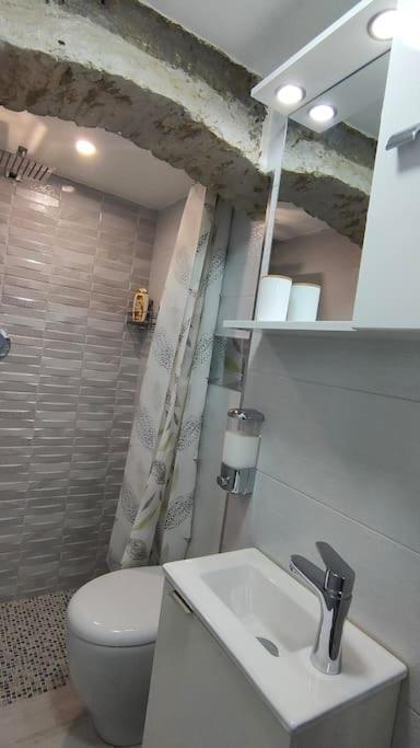 Apartamento Il Duomo A Due Passi Nápoles Exterior foto