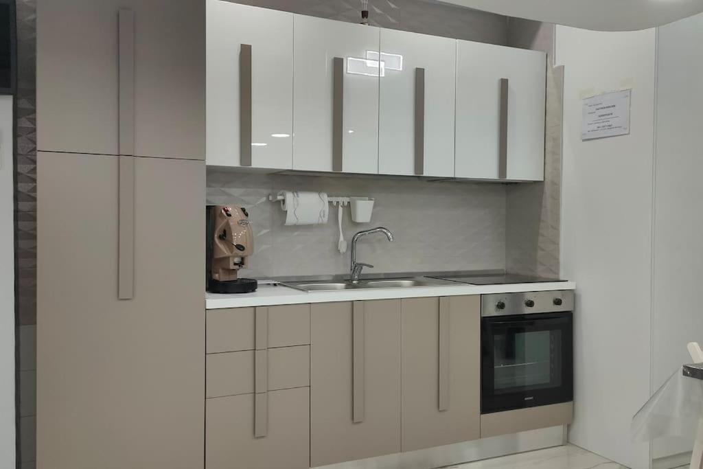 Apartamento Il Duomo A Due Passi Nápoles Exterior foto